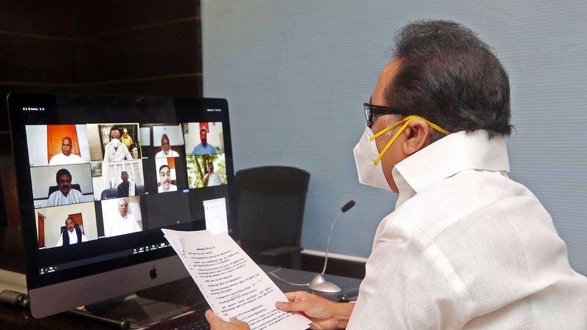 ‘மிஸ்டு கால்’ கட்சி உறுப்பினருக்கு காத்திருந்த ஷாக் : கொரோனா காலத்தில் அசத்தும் ‘ஒன்றிணைவோம் வா’ திட்டம்!