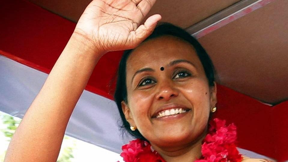 “ஒரேயொரு வாட்ஸ்அப் குரூப்...” மாவட்டத்தையே கட்டிக்காக்கும் கேரள எம்.எல்.ஏ வீணா ஜார்ஜ் - நெகிழும் மக்கள்!