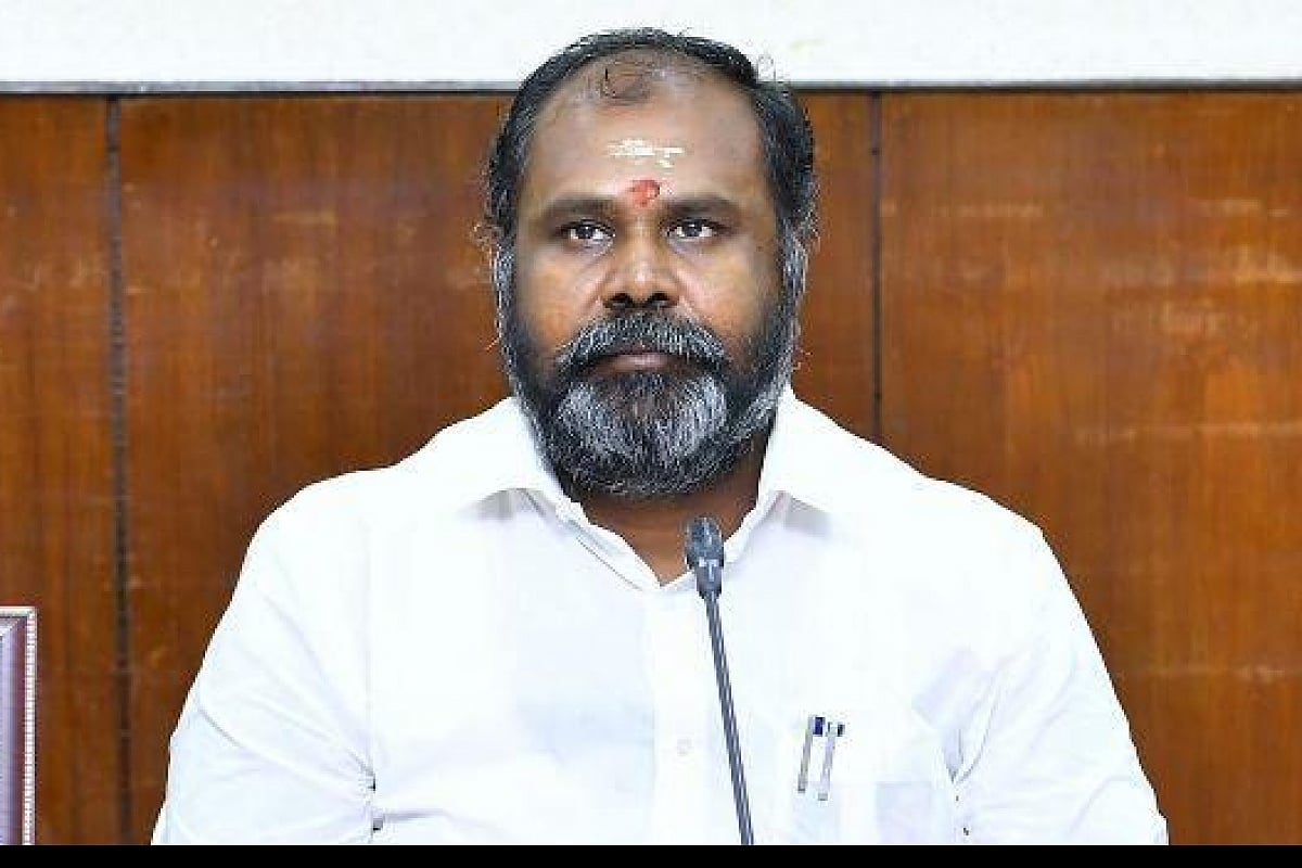 “கவுண்டமணி-செந்தில் காமெடி செய்யும் அமைச்சர் உதயகுமார்” : பாரத்நெட் டெண்டர் குறித்து ஐ.பெரியசாமி விளாசல்!