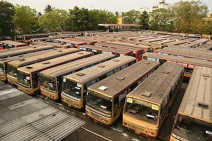 “மாஸ்க் அணிந்தால் அனுமதி.. இடைவெளி அவசியம்” : ஊரடங்குக்குப் பிறகு பேருந்தை இயக்க கட்டுப்பாடுகள் வெளியீடு!