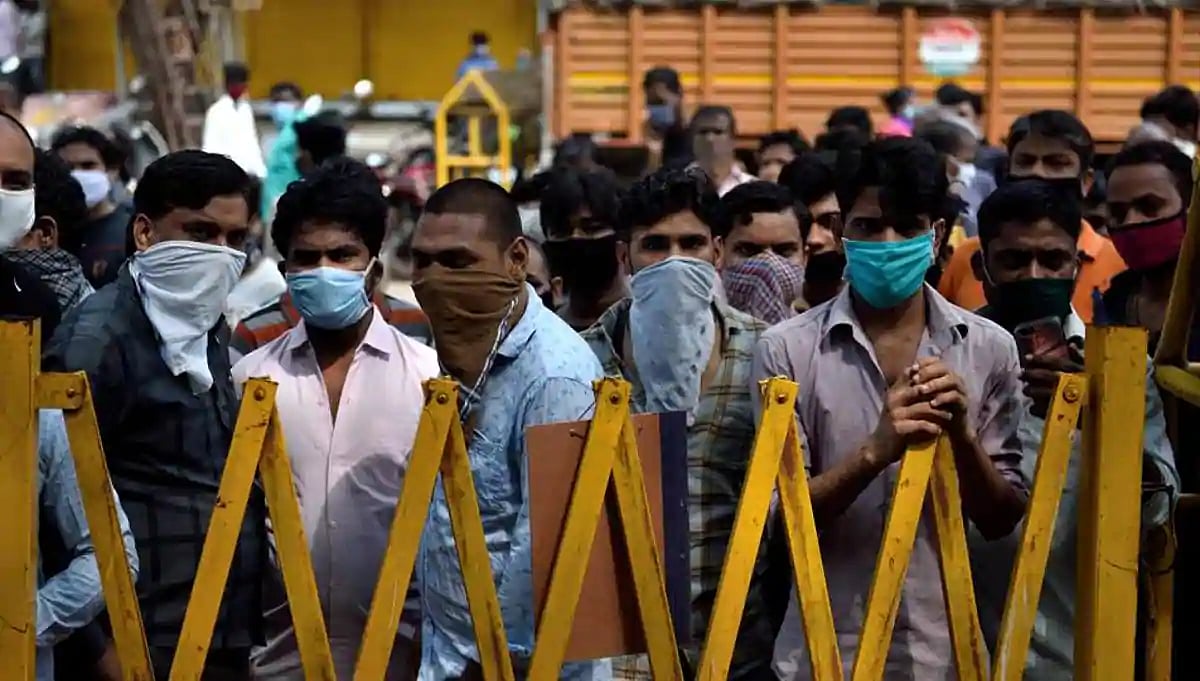 புலம்பெயர் தொழிலாளர்களுக்கு அரசுகள் செய்த உதவிகள் என்னென்ன? - சென்னை ஐகோர்ட் சரமாரி கேள்வி! #LOCKDOWN