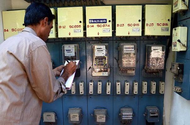 “எக்குத்தப்பாக எறிய மின் கட்டணம் - கோல்மால் செய்யும் மின் வாரியம்” : மதுரை மக்கள் அதிர்ச்சி!