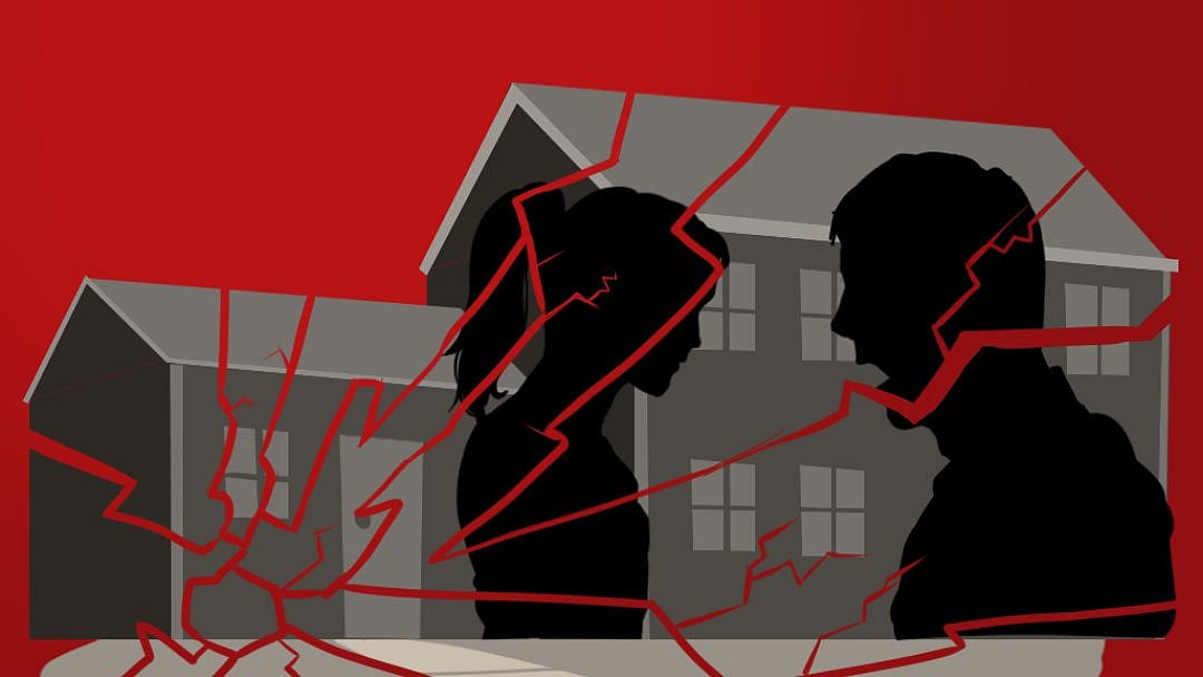 “பாம்பு கடியால் உயிரிழந்த இளம் பெண் - கணவரே திட்டமிட்டு கொலை” - வரதட்சணைக்காக கேரளாவில் நடந்த கொடூரம்!