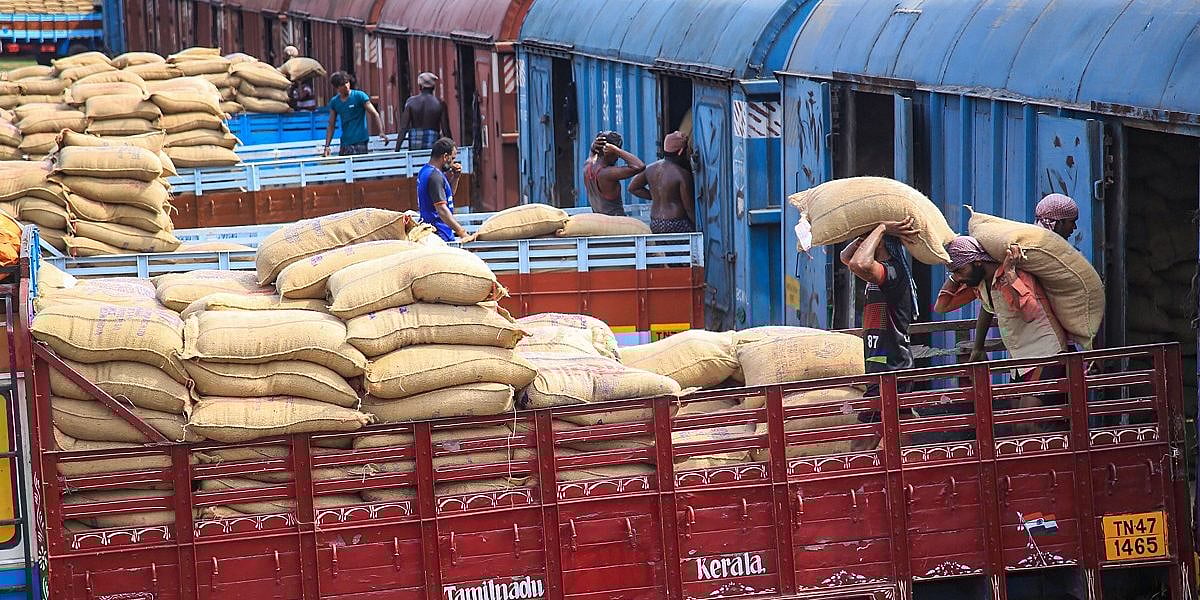 “மோடி அரசின் நிர்வாக தோல்வி அம்பலம்” : 20 கோடி ரேஷன் கார்டு பயனாளர்களுக்கு உணவு நிவாரணம் சென்றடையாத அவலம்