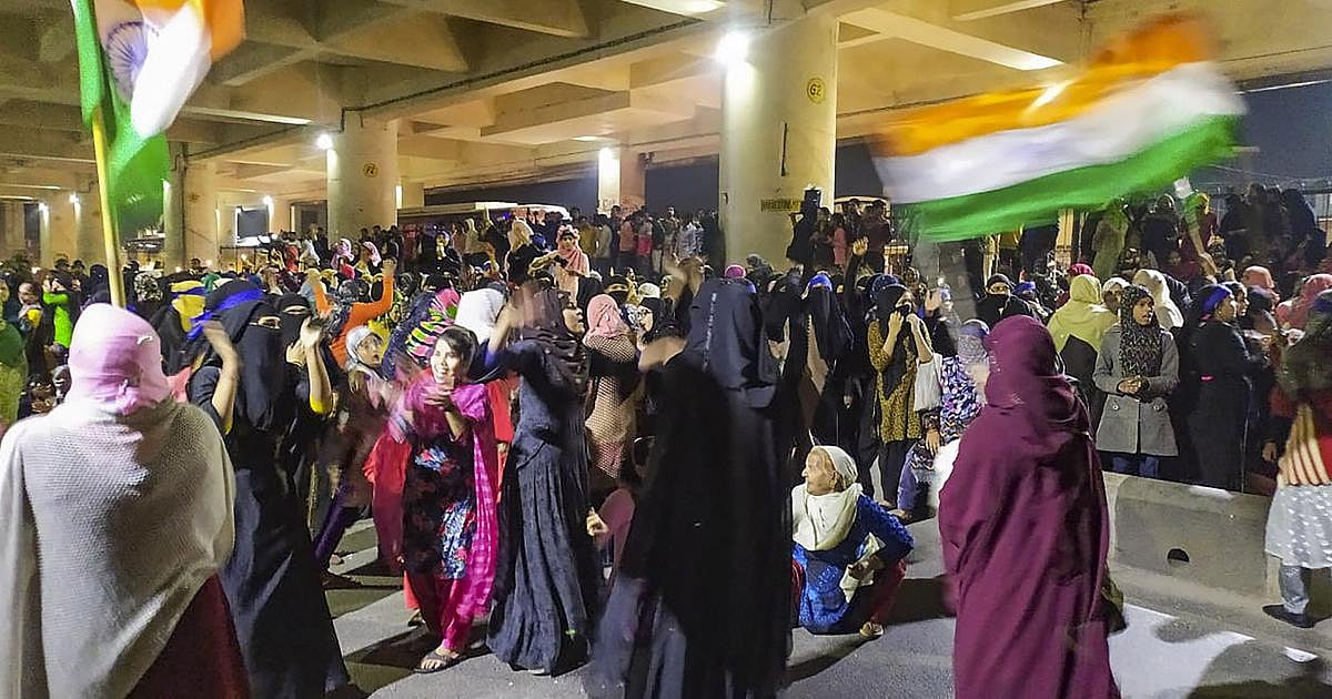 CAAக்கு எதிராக போராடியதாக ஜேஎன்யூ மாணவிகள் கைது.. கொரோனாவிலும் எதிர்ப்பை அறுவடை செய்யும் மோடி அரசு! 