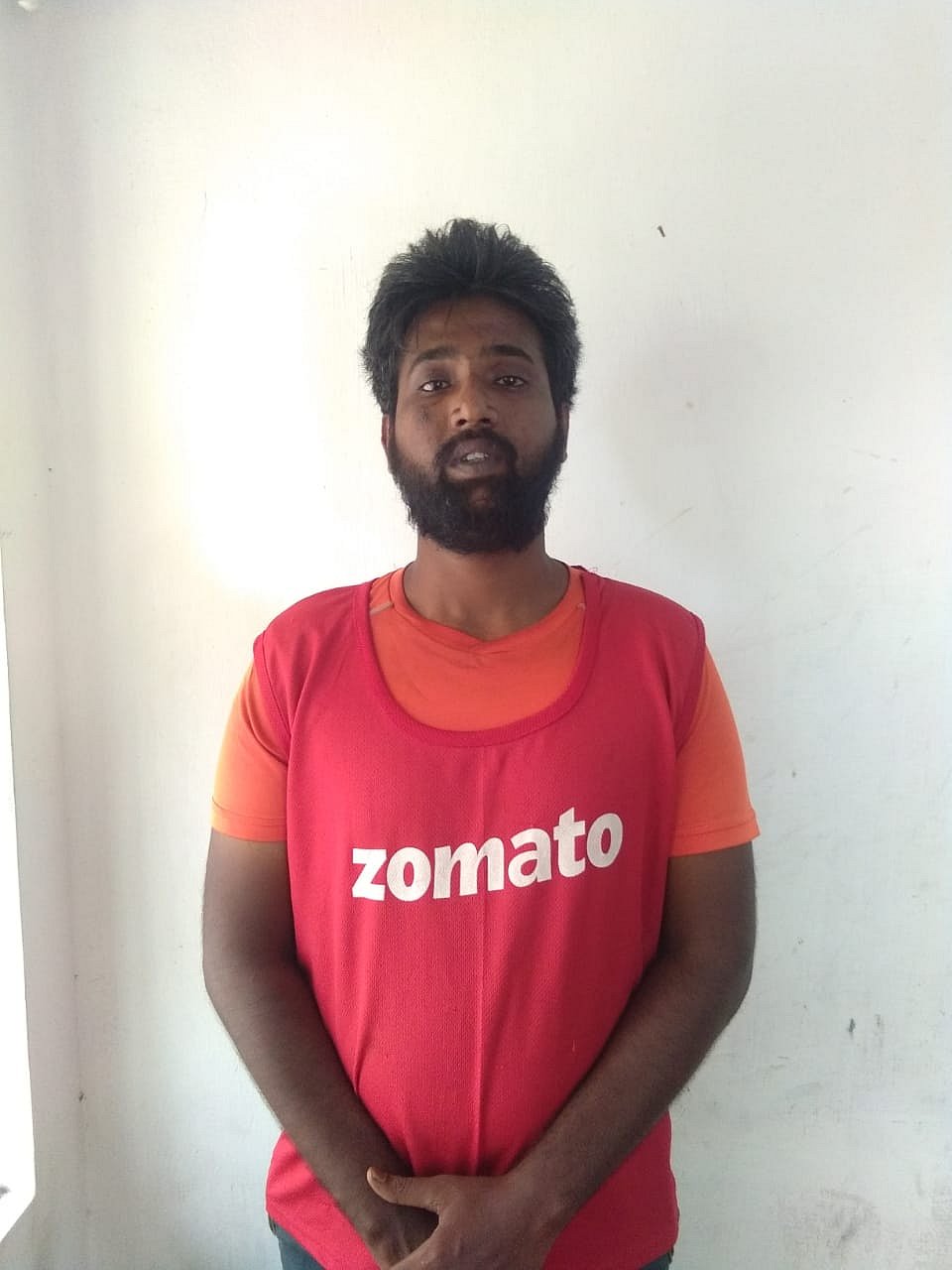 Zomato டெலிவரி பையில் வைத்து விபரீத பொருளை விற்ற இளைஞர் - கையும் களவுமாக பிடித்த போலிஸ்!