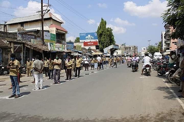 எடப்பாடி அரசின் அரசியல் காழ்ப்புணர்ச்சி - நிவாரணம் வழங்கிய தி.மு.க.வினர் மீது பொய்யான வழக்கு பதிவு!