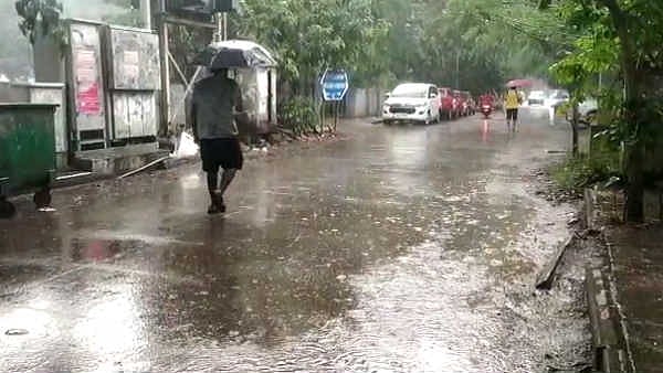 தென்மேற்கு பருவக்காற்று தீவிரம் : அடுத்த 2 நாட்களுக்கு ‘சில்லென்ற’ தமிழகம்... வானிலை மையம் அறிவிப்பு!