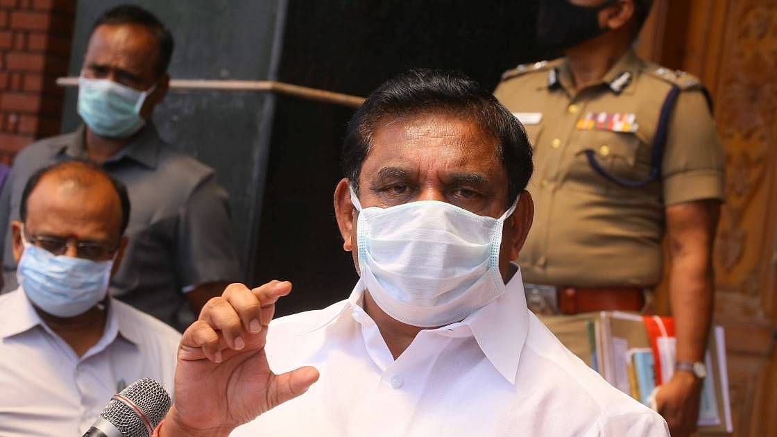 “கொரோனா உயிரிழப்பில் அரசு குளறுபடி : 200க்கும் மேற்பட்ட மரணங்களை கணக்கில் எடுக்கவில்லை”- அதிர்ச்சி தகவல்!