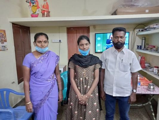 ‘வாழ்த்து அட்டை என நினைத்தால் பா.ஜ.க உறுப்பினர் அட்டை’: மோடியின் செயலால் விரக்தி அடைந்த சலூன் கடைக்காரர்!