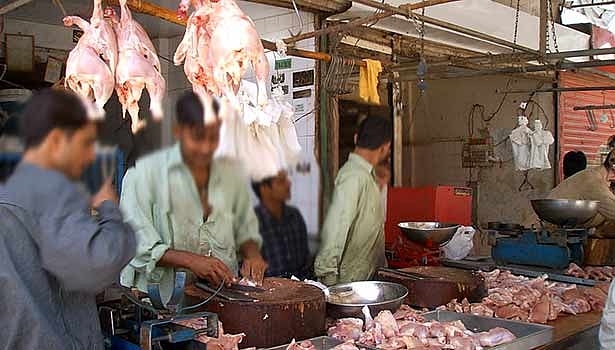 “இறைச்சிக் கடைகளுக்கு மட்டும் தடை - உணவிலும் பாகுபாடா?”: அ.தி.மு.க அரசின் அறிவிப்புக்கு எதிர்ப்பு!