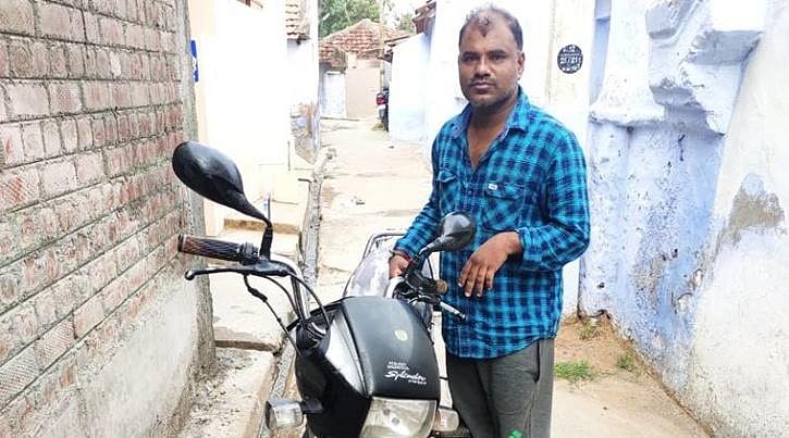 திருடிய பைக்கை கொரியரில் அனுப்பி வைத்த தொழிலாளி... ஊரடங்கு நேரத்தில் கோவையில் விநோத சம்பவம்! #Lockdown