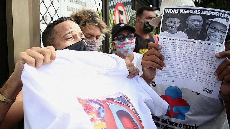 “அமெரிக்காவைத் தொடர்ந்து பிரேசிலில் வெடித்த #BlackLivesMatter போராட்டம்”: நிறவெறியால் 5 வயது சிறுவன் பலி!