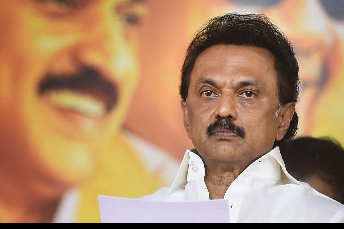 "எடப்பாடியின் அதிகாரம் போலீஸ் கைக்குப் போனதா?" - தி.மு.க தலைவர் மு.க.ஸ்டாலின் சரமாரிக் கேள்வி!