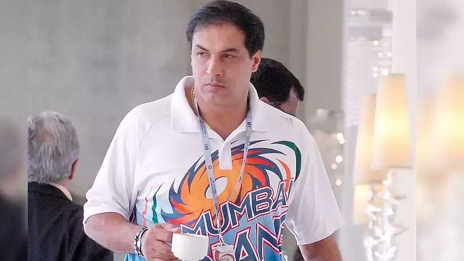 ஊரடங்கை மீறிய ‘மும்பை இந்தியன்ஸ்’ பயிற்சியாளர் மீது வழக்குப்பதிவு : காரை பறிமுதல் செய்த சென்னை போலிஸ்!