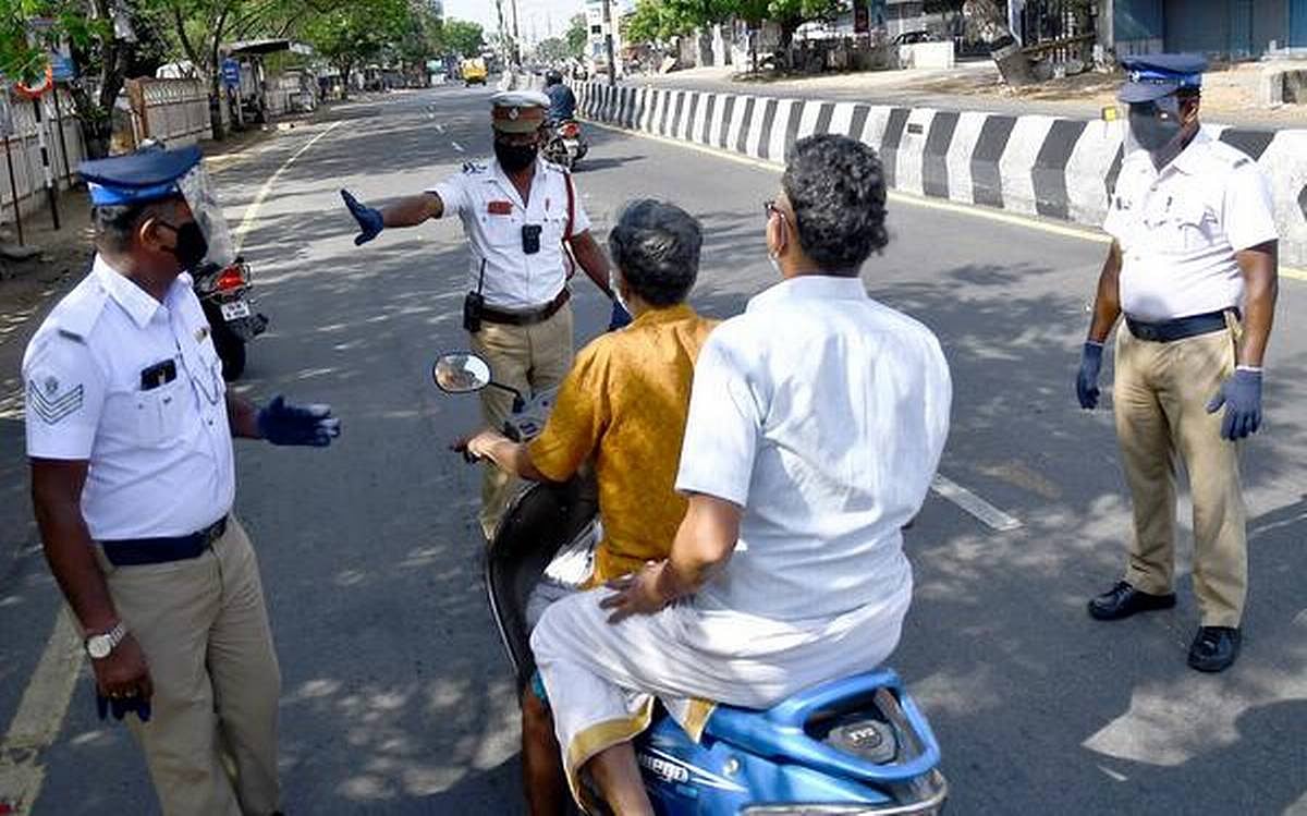 “இன்று வீட்டை விட்டு வெளியே வந்தாலே கைது?” - அதிதீவிர ஊரடங்கால் கெடுபிடி காட்டும் சென்னை போலிஸ்!