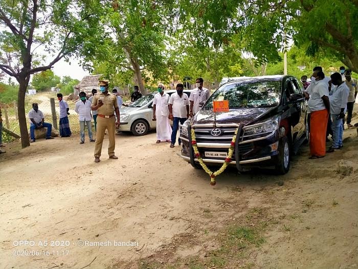  மக்களுக்கு ஒரு நியாயம்? உங்களுக்கு ஒரு நியாயம்? இ-பாஸ் வாங்காமல் திண்டுக்கல் வரைச்சென்ற அர்ஜூன் சம்பத்!