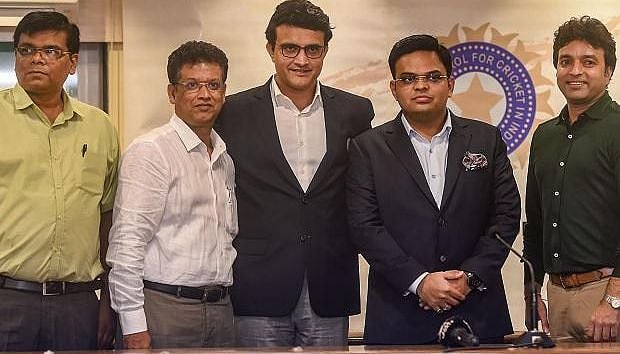 “VIVO தான் ஸ்பான்சர்” : உறுதி செய்த பிசிசிஐ - பா.ஜ.கவினர் போராட்டங்களை கண்டுகொள்ளாத அமித்ஷாவின் மகன்!