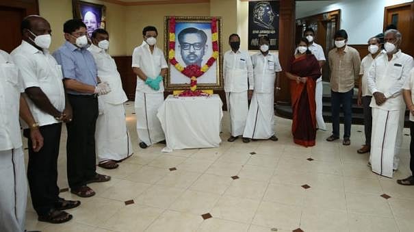 "திராவிடமே கொள்கை; பகுத்தறிவே உயிர்" நாவலர் நெடுஞ்செழியன் நூற்றாண்டு தினச் சிறப்புக் கட்டுரை!