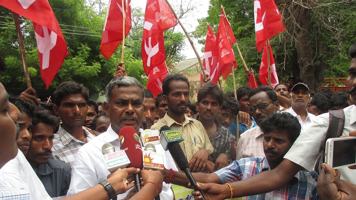 பழைய கடன்களை காரணம்காட்டி பயிர்க்கடன் வழங்க மறுப்பதா? : கூட்டுறவு வங்கிகளால் கொதிக்கும் விவசாயிகள் சங்கம்