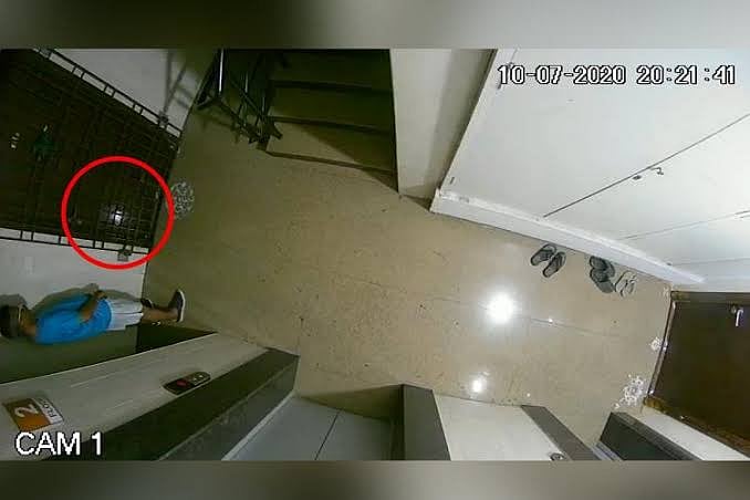 பக்கத்து வீட்டு பெண்ணுடன் மோதல் : அநாகரிகமாக நடந்துகொண்ட ஏ.பி.வி.பி தேசிய தலைவர் - வெளிவந்த CCTV காட்சி!