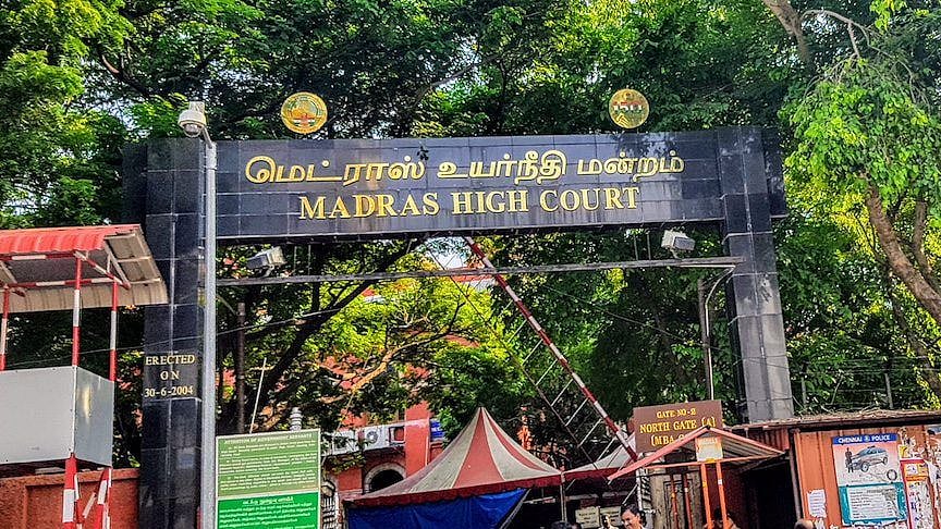 முறைகேட்டுக்கு வழிவகுக்கும் தபால் வாக்கு முறையை ரத்து செய்யக்கோரி தி.மு.க வழக்கு : ஐகோர்ட் புதிய உத்தரவு!