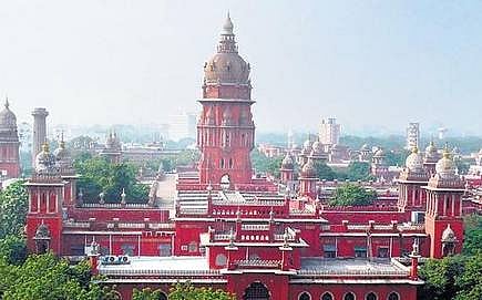 “தமிழகத்தில் தலைத்தூக்கும் துப்பாக்கி கலாசாரம்.. இது நல்லதல்ல” - அதிமுக அரசு மீது ஐகோர்ட் சரமாரி தாக்கு!