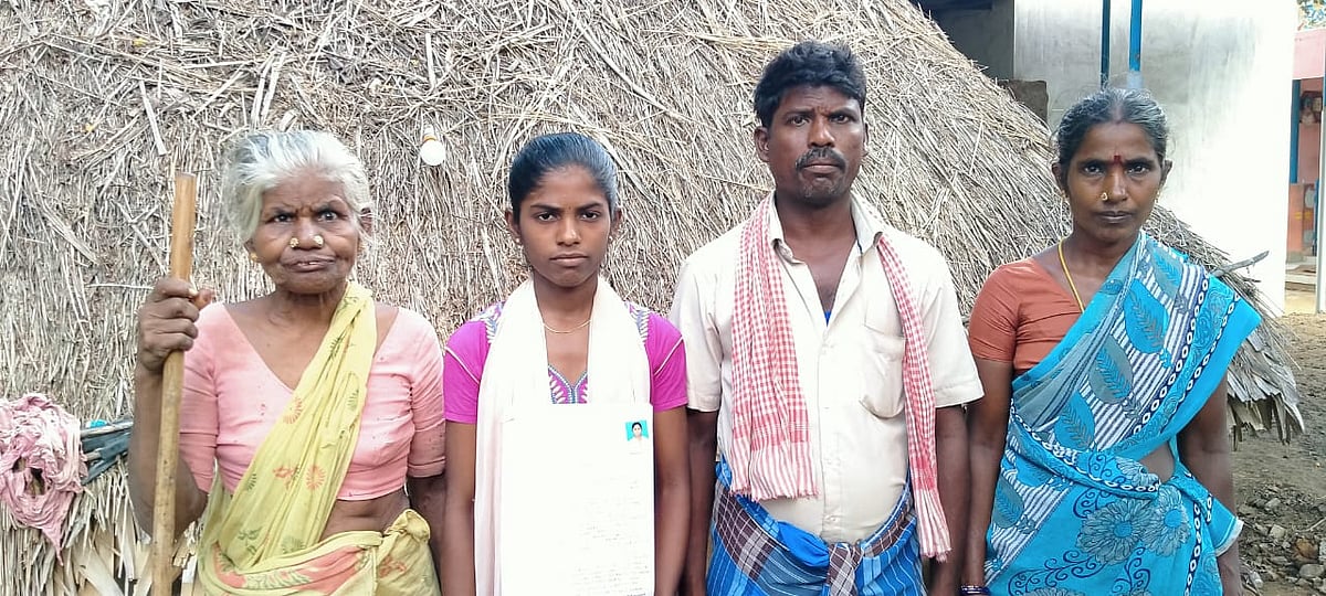 இனச்சான்றுக்காக 10 ஆண்டுகளாக போராடும் பழங்குடியின மாணவி... விழுப்புரம் அருகே பரிதாபம்!