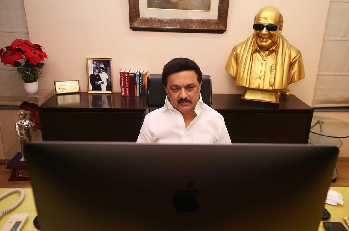 எல்.பலராமன் திருவுருவப் படத்தைத் திறந்து வைத்து தி.மு.க தலைவர் மு.க.ஸ்டாலின் புகழஞ்சலி!