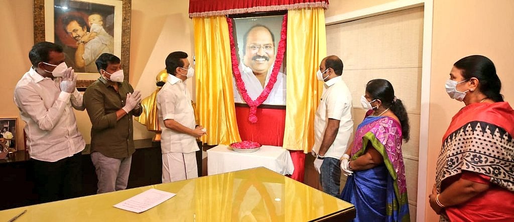 “இந்தி எதிர்ப்புக்கு அரங்கநாதன்; கொரோனா தடுப்புக்கு ஜெ.அன்பழகன்” - மு.க.ஸ்டாலின் உருக்கமான பேச்சு!