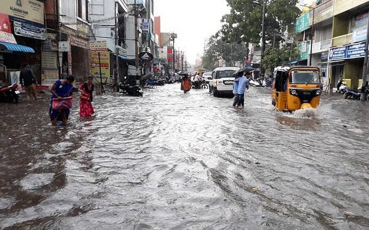 தமிழகத்தில் நாளை 11 மாவட்டங்களில் கனமழைக்கு வாய்ப்பு.. சென்னையில் அடுத்த 2 நாட்களுக்கு மிதமான மழை தொடரும்