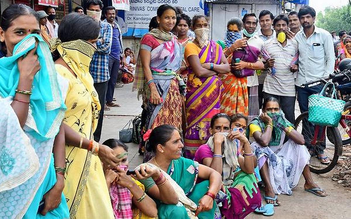 “அமைப்புசாரா கூலித் தொழிலாளர்கள் குடும்பங்களுக்கு மாதம் ரூ.5,000 நிதி வழங்குக” - தி.மு.க MLA வேண்டுகோள்!