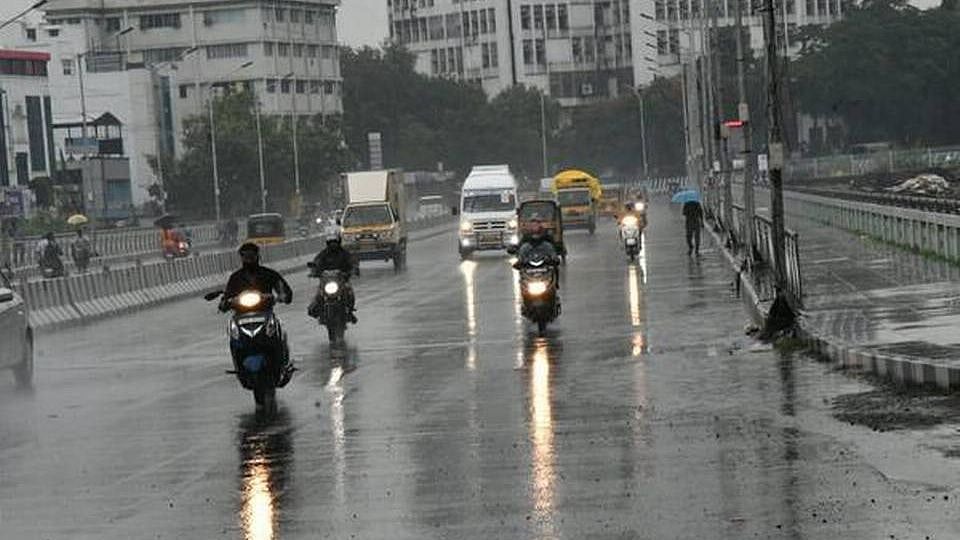 அடுத்த 2 நாட்களுக்கு வட கடலோர தமிழகத்தில் கனமழை.. சென்னையில் மிதமான மழைக்கு வாய்ப்பு- வானிலை மையம் தகவல்!