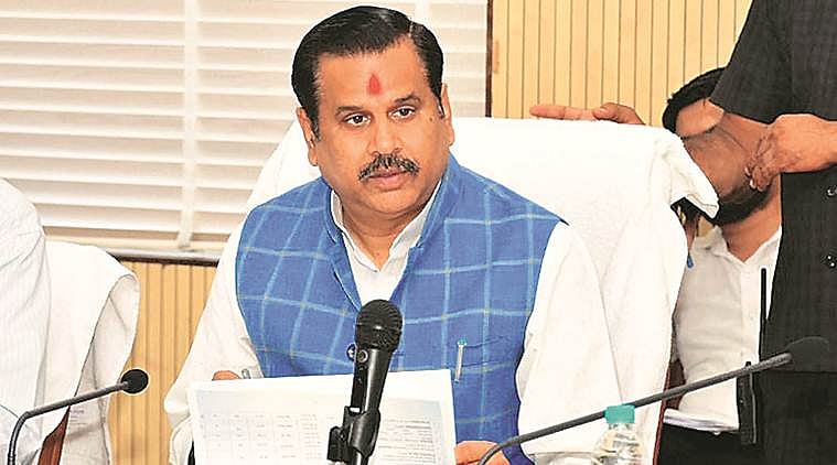 வெள்ளத்தைக் கட்டுப்படுத்தை 'பூஜை' செய்ய உத்தரவிட்ட உ.பி., அமைச்சர்!