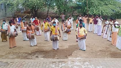 “நலிவுற்ற இசைக் கலைஞர்களுக்கு நிவாரணம் வழங்காவிட்டால், தமிழகத்தின் கலைகள் அழிந்துவிடும்” : ஐகோர்ட் வேதனை!