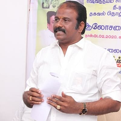 பெரியார் நீர்வீழ்ச்சி பெயர்ப் பலகையில் ‘பெரியார் பெயர் மீது காவிசாயம் பூச்சு’: தி.மு.க எம்.எல்.ஏ கண்டனம்!