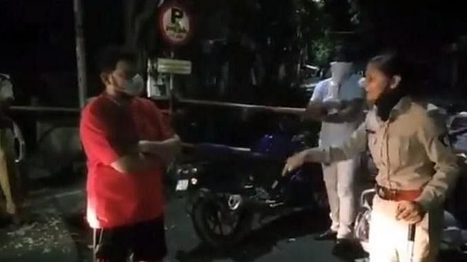 கான்ஸ்டபிளா போறேன்.. ஆனால் IPS ஆக திரும்ப வருவேன்..  குஜராத் அமைச்சர் மகனை கண்டித்த சுனிதா சூளுரை!