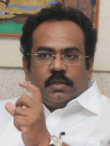 "நாளொரு அறிவிப்பு... பொழுதொரு மறுப்பு" - அந்தர்பல்டி அமைச்சர் செங்கோட்டையனை விளாசும் தங்கம் தென்னரசு!