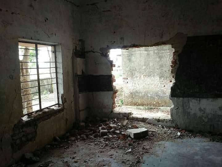 ஊரடங்கு காலத்தில் களவு போகும் அரசுப் பள்ளிகள் : மனதைப் பதறச் செய்யும் காட்சிகள்!