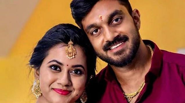 தமிழக வீரர் விஜய்சங்கருக்கு நிச்சயதார்த்தம் - இந்திய கிரிக்கெட் அணி வீரர்கள் வாழ்த்து!