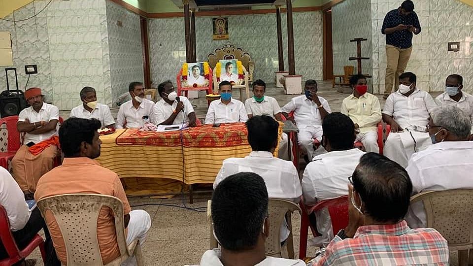 “ஊருக்கு மட்டும் உபதேசம்.. 144 தடை உத்தரவு மக்களுக்கு மட்டும்தானா?” : ஊரடங்கை தொடர்ந்து மீறும் பா.ஜ.க!