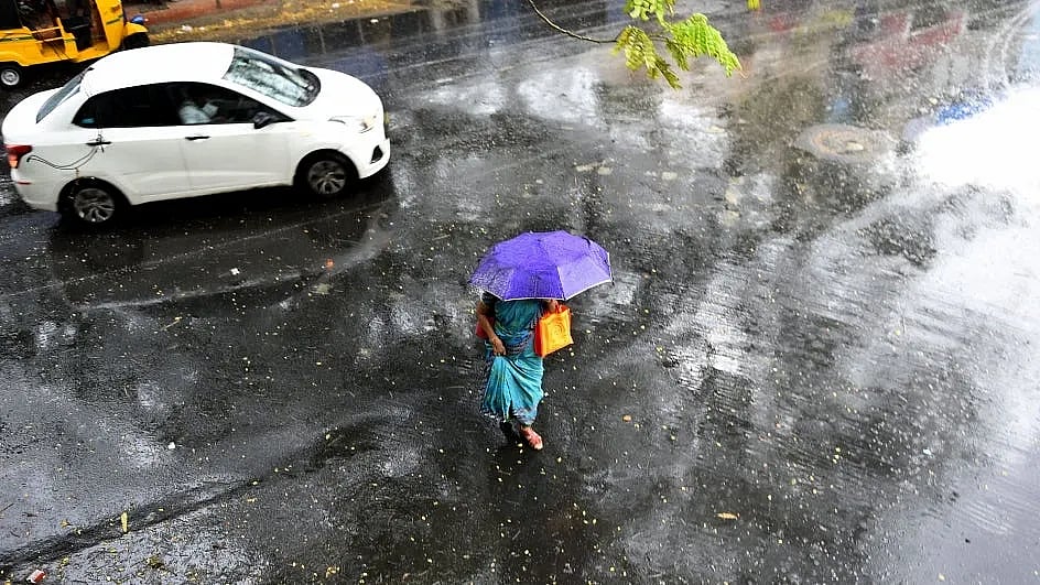 வங்கக்கடலில் காற்றழுத்தத் தாழ்வு பகுதி... சென்னை உட்பட வட தமிழகத்தில் மிதமான மழைக்கு வாய்ப்பு!