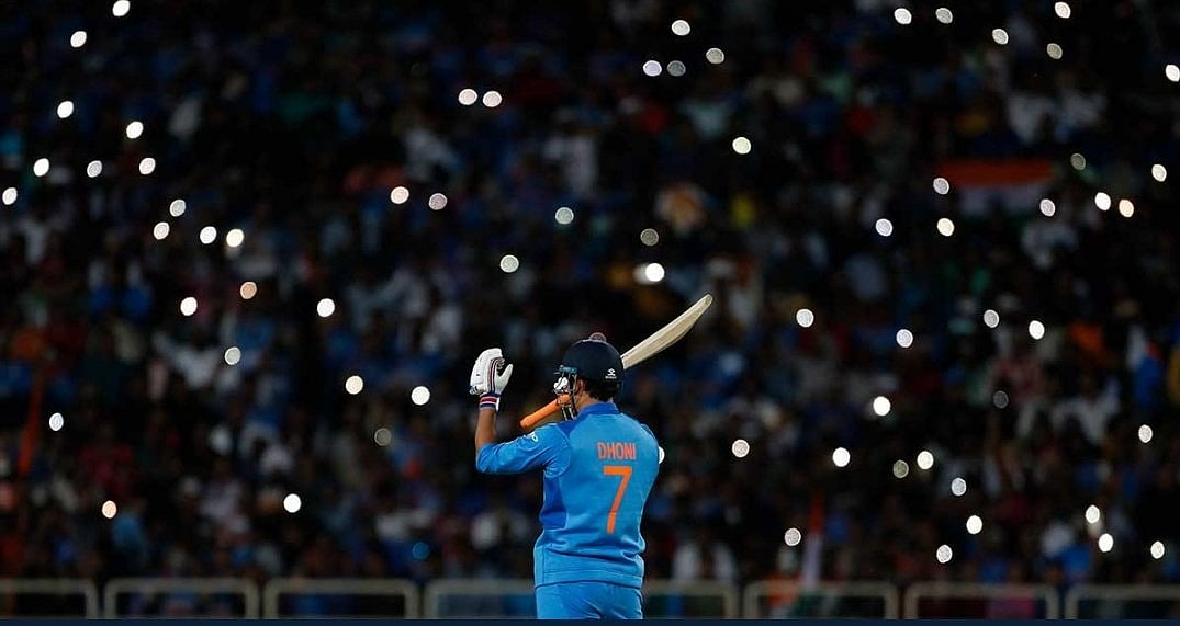 ‘தோனி பிக்பாக்கெட்டை விட வேகமானவர்’ - தலைமை பயிற்சியாளர் ரவி சாஸ்திரி கருத்து