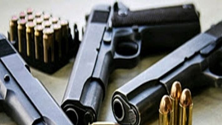 “தமிழகத்தில் தலைத்தூக்கும் துப்பாக்கி கலாசாரம்.. இது நல்லதல்ல” - அதிமுக அரசு மீது ஐகோர்ட் சரமாரி தாக்கு!