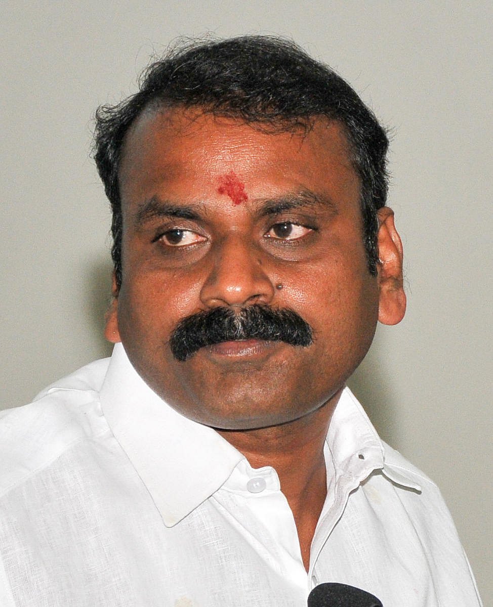 பா.ஜ.க-வில் இணையும் குற்றப் பின்னணி கொண்டவர்கள்: ஆனால், தலைவருக்கே தெரியாதாம்? -அரங்கேறும் ஏமாற்று நாடகம்