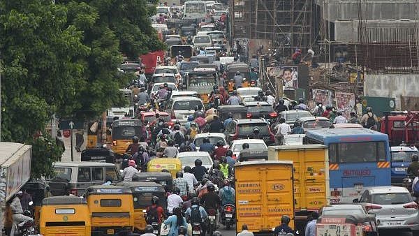 E-Pass பெற்று சென்னை வருவோரை கண்காணித்து தனிமைப்படுத்துக - அதிகாரிகளுக்கு சென்னை மாநகராட்சி உத்தரவு!