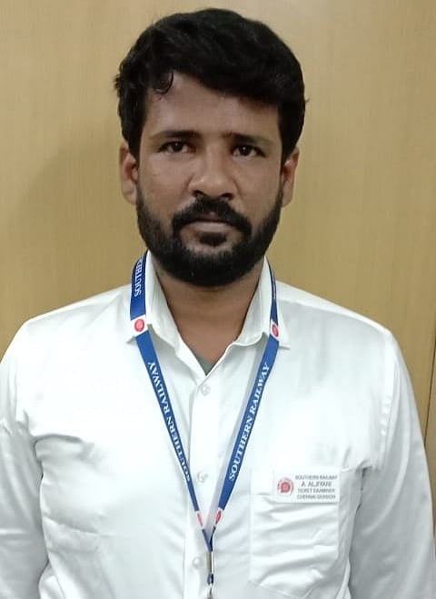 பரிசோதகராக வேடமிட்டு பயணிகளிடம் அபராதம்: ரயில்வேயில் வேலை வாங்கி தருவதாக ஏமாற்றிய போலி டி.டி.ஆர் கைது!