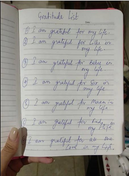 சுஷாந்த் எழுதியதாக ரியா வெளியிட்டுள்ள புகைப்படம்.
