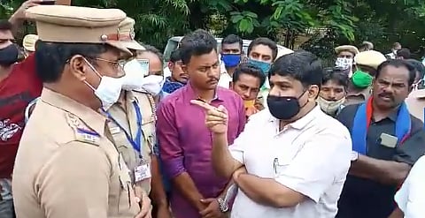 மக்களின் பாதிப்பை மக்கள் பிரதிநிதிகளிடம் கேட்காமல், யாரிடம் முதலமைச்சர் கேட்கப் போகிறார்? : மு.க.ஸ்டாலின்