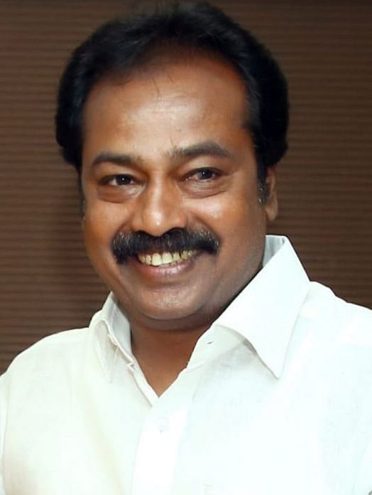 தி.மு.க ஆட்சிகாலத்தில் கட்டப்பட்ட கட்டிட கல்வெட்டை அகற்றி புதிய பெயர்சூட்ட முயற்சி - திட்டம் முறியடிப்பு!